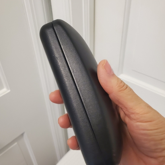 Nike Black Hardshell Eye Glass Case - Picture 7 of 7